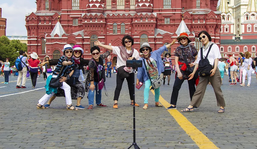Срок действия электронных виз для иностранных туристов предложили продлить