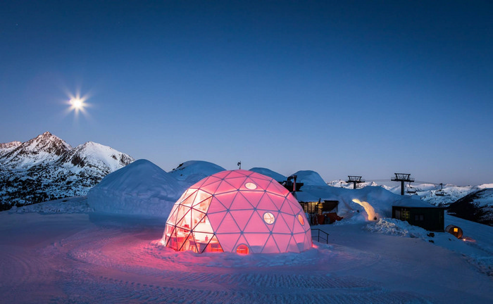 Igloo Alaska башня