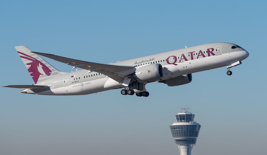 Самолет Qatar Airways, летевший в Доху, вернули в Москву из-за неисправности