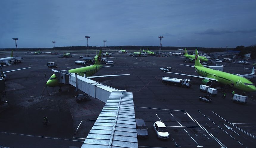 S7 Airlines отменила часть зарубежных рейсов из-за введенных санкций