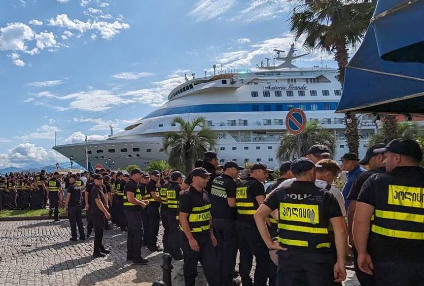 Батуми пообещали «крейсер с туристами» после недружественного приема круизного лайнера