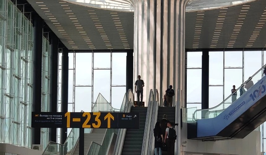 Туристка хочет засудить аэропорт Толмачёво за неправильную навигацию
