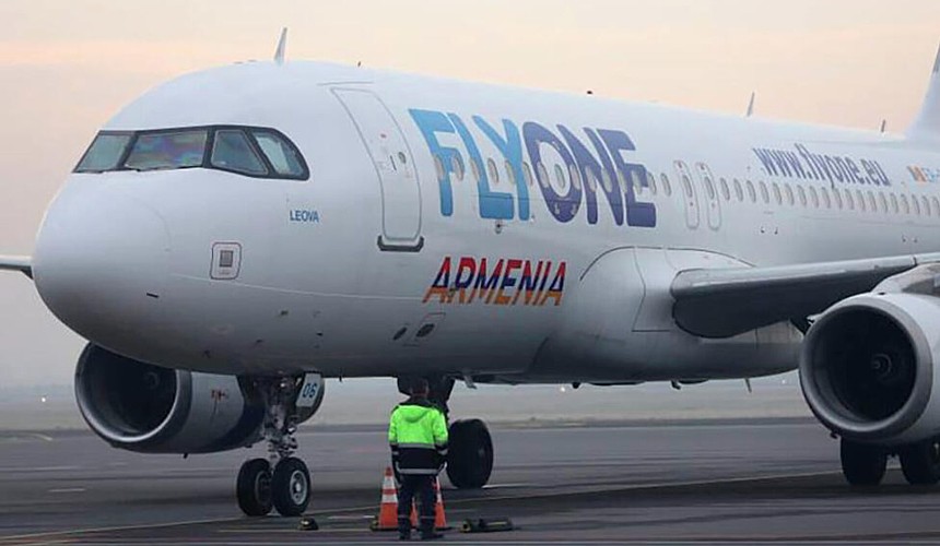 Турист попытался отсудить у FlyOne Armenia 500 тысяч рублей за отмену рейса в Ереван