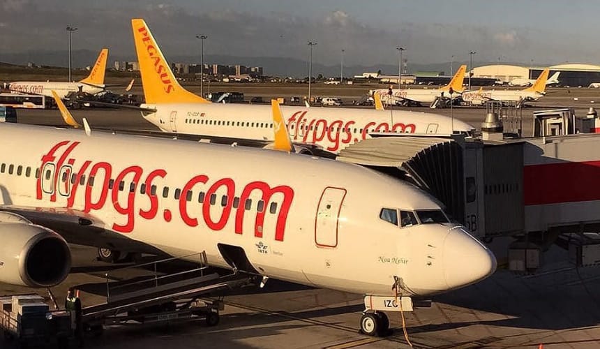 Pegasus airlines. Пегас Эйрлайнс. Авиакомпания Пегасус Эйрлайнс. Турецкая авиакомпания Pegasus Airlines. Пегасус Аирлинес авиакомпания.