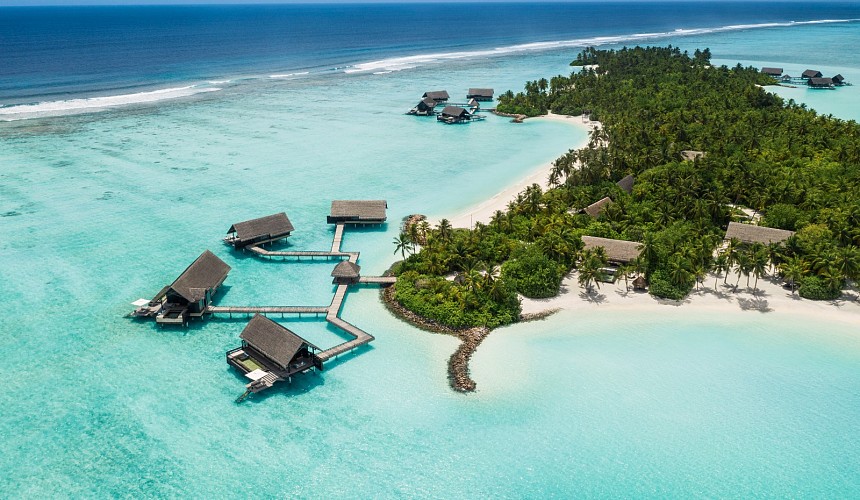 Горячее летнее предложение от курорта One&Only Reethi Rah 5* на Мальдивах